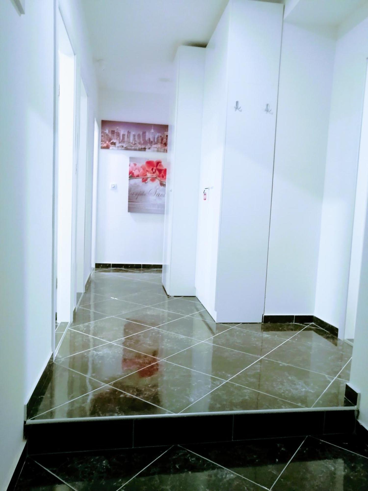 Pula Center - Studio Apartments Exterior photo
